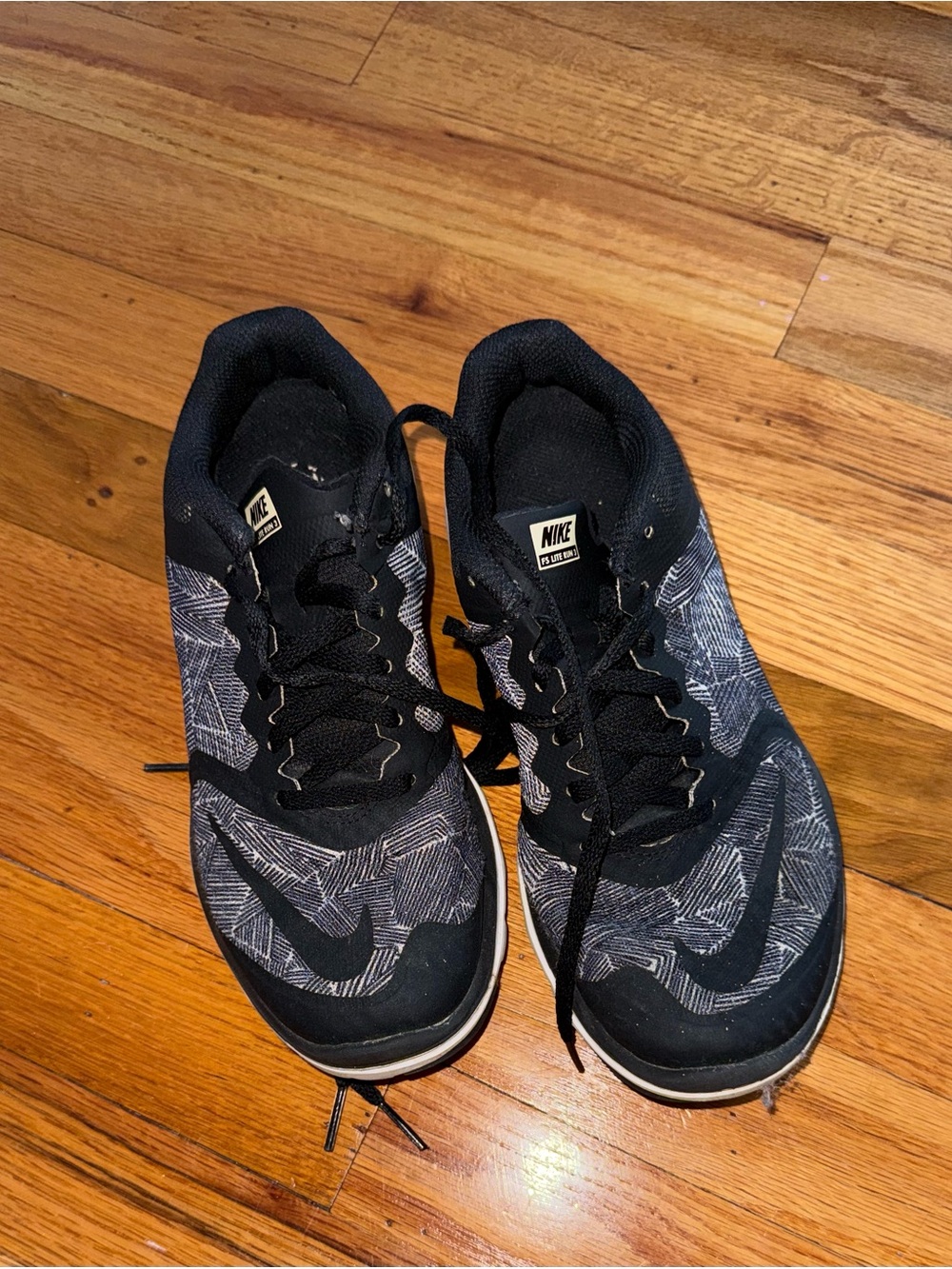 Nike Women’s Black and White Patterned Sneakers